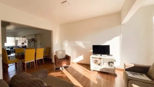 Casa com 3 Quartos à venda, 204m² no Santa Maria Goretti, Porto Alegre