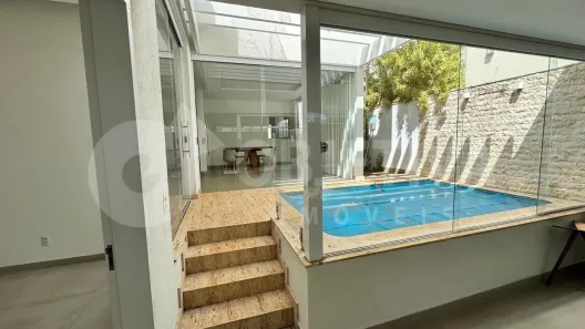 Casa de Condomínio com 3 Quartos à venda, 210m² no Nova Uberlândia, Uberlândia