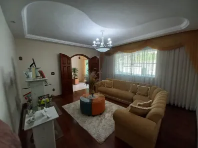 Casa com 3 Quartos à venda, 237m² no Centro, São Gonçalo