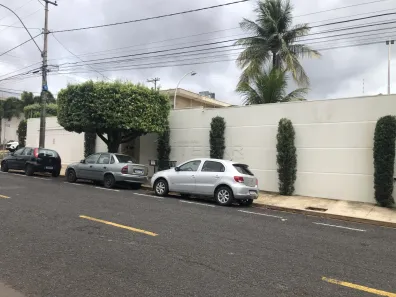 Casa com 3 Quartos para alugar, 810m² no Jardim dos Seixas, São José do Rio Preto