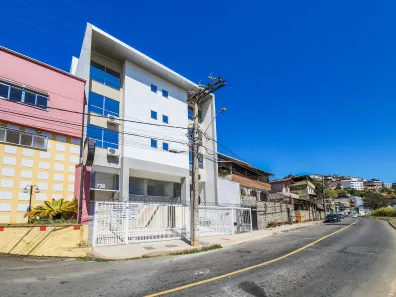 Prédio Comercial para alugar, 724m² no Cruzeiro do Sul, Juiz de Fora