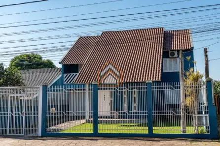 Casa com 3 Quartos à venda, 222m² no Sumaré, Alvorada