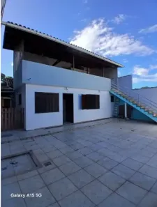 Casa com 3 Quartos para alugar, 179m² no Lagoa, Macaé