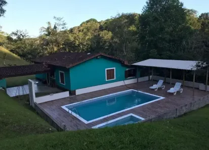 Fazenda/Sítio com 4 Quartos à venda, 20000m² no Centro, Juquitiba