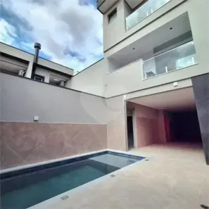 Sobrado com 3 Quartos à venda, 250m² no Parque São Domingos, São Paulo