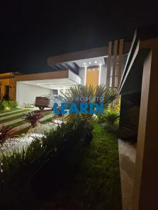 Casa de Condomínio com 4 Quartos à venda, 210m² no Residencial Veneza I, Mogi das Cruzes