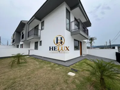 Sobrado com 3 Quartos à venda, 110m² no Forquilhas, São José