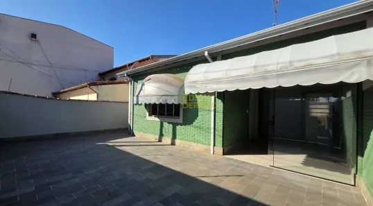 Casa com 5 Quartos para alugar, 120m² no Loteamento Residencial Carangola, Pindamonhangaba