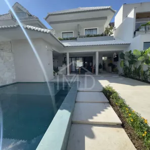 Casa de Condomínio com 3 Quartos para alugar, 250m² no Recreio dos Bandeirantes, Rio de Janeiro
