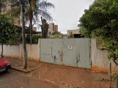 Lote/Terreno com 1 Quarto à venda, 642m² no Centro, Assis