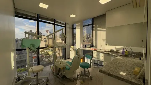 Sala Comercial à venda, 34m² no Petrópolis, Porto Alegre