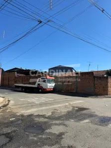 Lote/Terreno à venda, 270m² no Vila Brasília, São Carlos