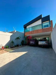 Sobrado com 3 Quartos à venda, 231m² no Jardim Higienópolis, Maringá