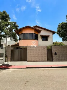 Casa com 3 Quartos à venda, 230m² no Morada de Laranjeiras, Serra