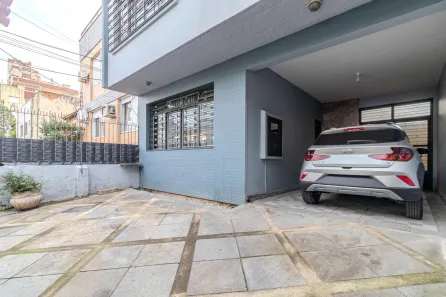 Casa com 6 Quartos à venda, 230m² no Santana, Porto Alegre