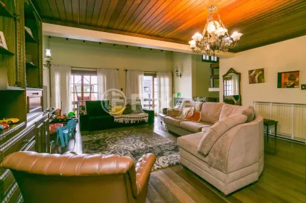 Casa com 3 Quartos à venda, 326m² no Partenon, Porto Alegre