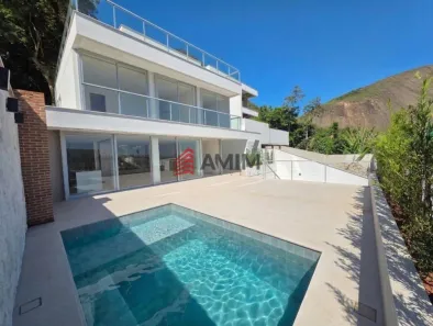 Casa com 3 Quartos à venda, 300m² no Itacoatiara, Niterói