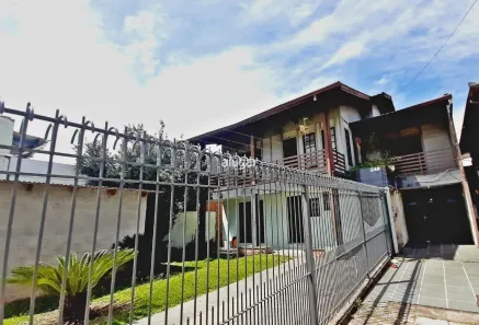Casa com 3 Quartos à venda, 160m² no Interlagos, Caxias do Sul
