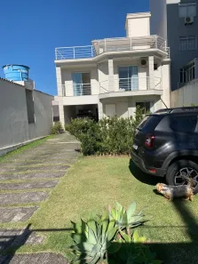 Casa com 3 Quartos à venda, 247m² no Barreiros, São José