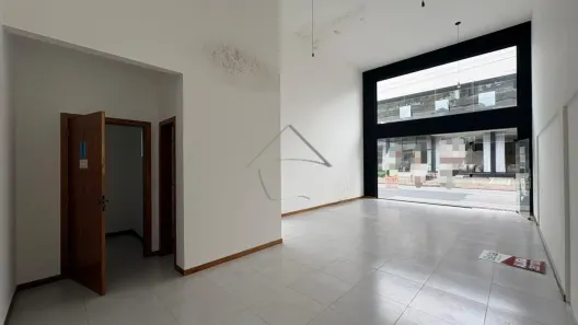 Sala Comercial para alugar, 64m² no São Luís, Jaraguá do Sul