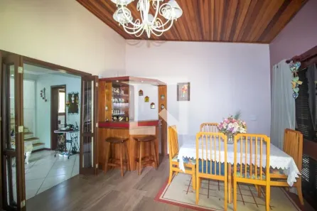 Casa com 3 Quartos à venda, 300m² no Restinga, Porto Alegre