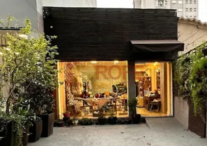 Imóvel Comercial com 6 Quartos para alugar, 136m² no Moema, São Paulo