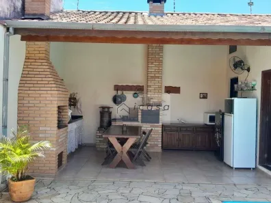 Casa com 3 Quartos à venda, 186m² no Jardim Amália, Caçapava