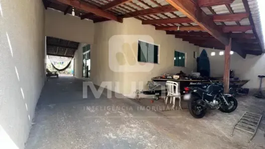 Casa com 3 Quartos à venda, 190m² no Laranjeiras, Uberlândia