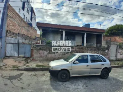Casa com 4 Quartos à venda, 245m² no Água Branca, Contagem