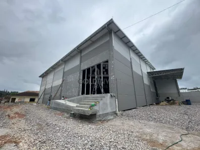 Galpão/Depósito/Armazém para alugar, 725m² no Limoeiro, Brusque