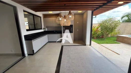 Casa de Condomínio com 3 Quartos para alugar, 240m² no Jardim Sul, Uberlândia