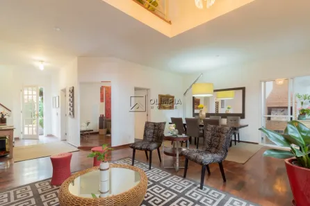 Casa de Condomínio com 5 Quartos à venda, 350m² no Santo Amaro, São Paulo