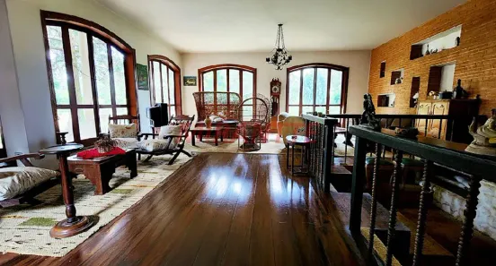 Sobrado com 4 Quartos à venda, 520m² no Cumbari, Mairiporã