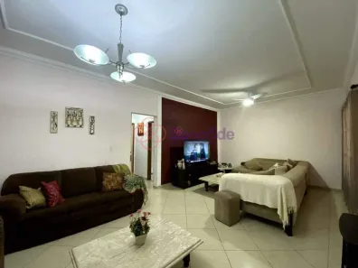Casa com 3 Quartos à venda, 306m² no Vila Arens II, Jundiaí