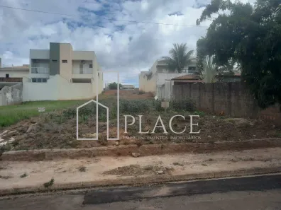 Lote/Terreno à venda, 165m² no Jardim Riviera, Marília