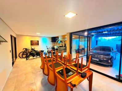 Casa com 3 Quartos à venda, 271m² no Loteamento Villa Branca, Jacareí