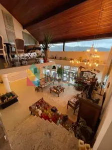 Casa de Condomínio com 4 Quartos à venda, 300m² no São Francisco, Niterói