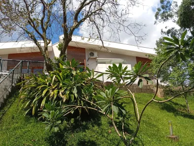 Casa com 3 Quartos para alugar, 397m² no Chácara dos Junqueiras, Carapicuíba