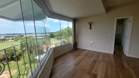 Casa com 3 Quartos à venda, 870m² no Lagoa da Conceição, Florianópolis