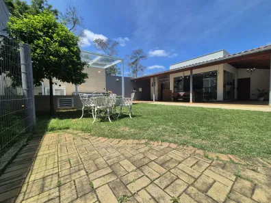 Casa de Condomínio com 3 Quartos à venda, 250m² no Novo Horizonte, Juiz de Fora