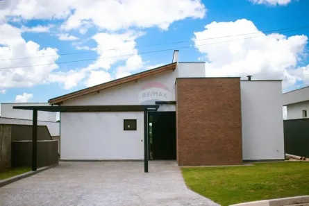 Casa de Condomínio com 3 Quartos para alugar, 251m² no Taipas De Pedras (Mailasqui), São Roque