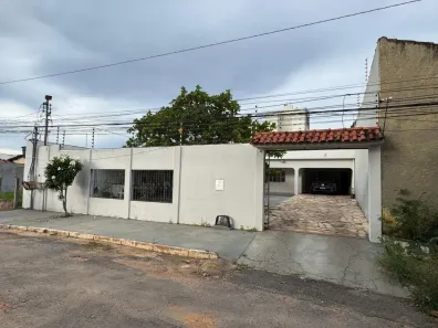 Casa com 3 Quartos à venda, 214m² no Jardim Mariana, Cuiabá