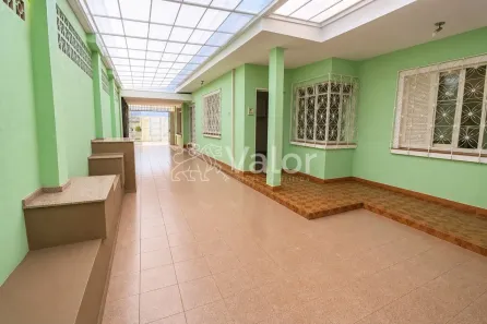 Casa com 4 Quartos à venda, 300m² no Jardim Botânico, Curitiba