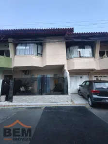 Sobrado com 4 Quartos à venda, 104m² no Fazenda, Itajaí