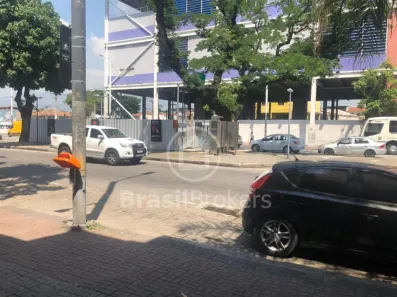 Prédio Comercial à venda, 585m² no Bonsucesso, Rio de Janeiro