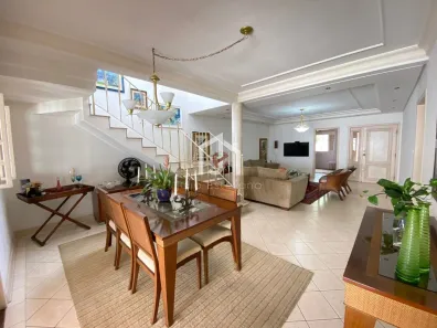 Sobrado com 3 Quartos à venda, 215m² no Jardim Independência, Taubaté