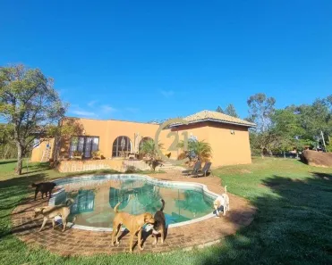 Fazenda/Sítio com 4 Quartos à venda, 162m² no Vale das Laranjeiras, Indaiatuba