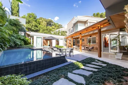 Casa de Condomínio com 4 Quartos à venda, 750m² no Santa Felicidade, Curitiba