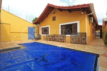 Casa com 3 Quartos à venda, 133m² no Jardim Beira-Mar, Peruíbe
