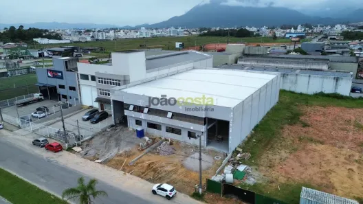 Galpão/Depósito/Armazém para alugar, 600m² no Bela Vista, Palhoça